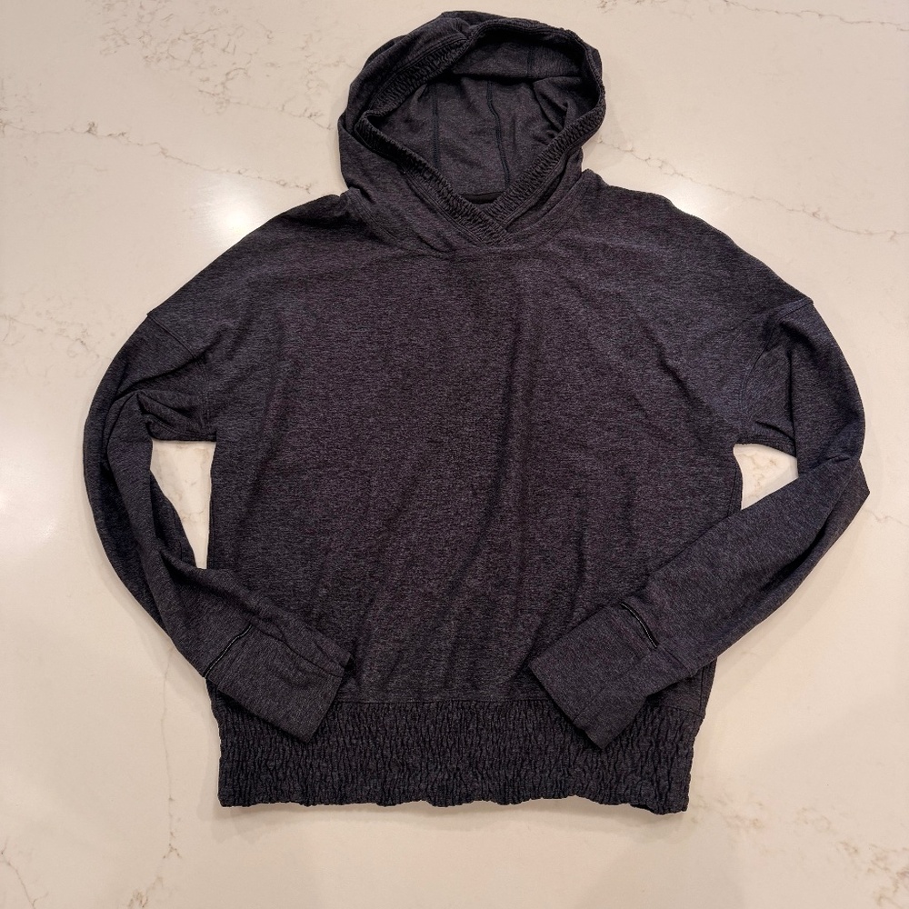 Lululemon Women’s Gray Heather Hooded Long Sleeve Top Ruched Hem Thumbholes